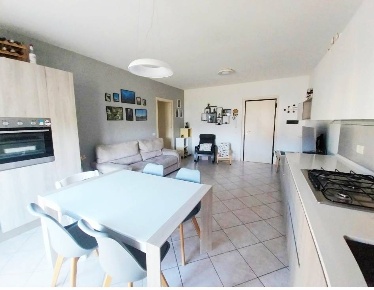 Foto Appartamento in via roma, Calci Centro di 79 m² con 3 locali