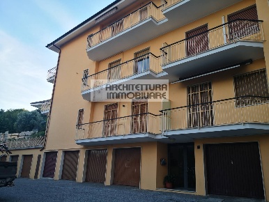 Foto Box in VIA VILLAGRANDE, Varazze Centro di 19 m² con 1 locali