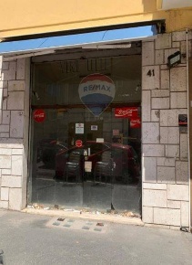 Foto Locale commerciale in Via Oreste Tommasini, Roma Bologna di 32 m²