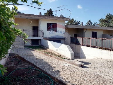 Foto Villa a schiera in Contrada Lagogemolo, Cassano delle Murge di 102 m²
