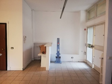 Foto Ufficio in VIA TRENTO, Cologno Monzese Centro di 155 m² con 4 locali