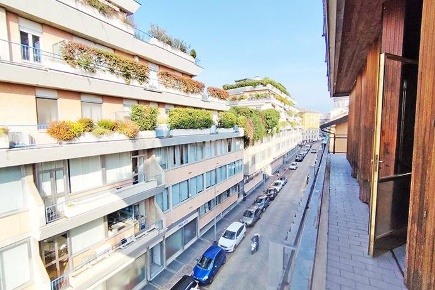 Foto Appartamento in via Guglielmo d'alzano, Bergamo Stazione di 185 m²