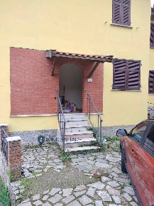 Foto Case semi ndipendenti in Via Montebello di Cima, Bolano di 150 m²