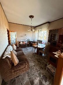 Foto Casa indipendente a Fermo di 300 m² con 5 locali in vendita