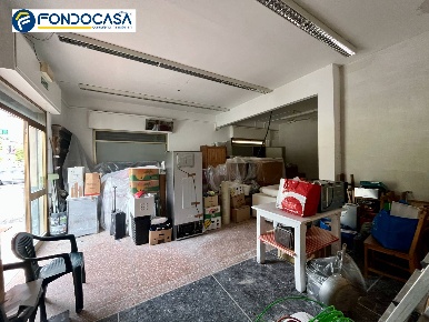 Foto Magazzino a Albisola Superiore di 66 m² in vendita