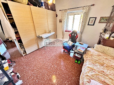 Foto Appartamento in via pola, Seravezza di 115 m² con 5 locali in vendita