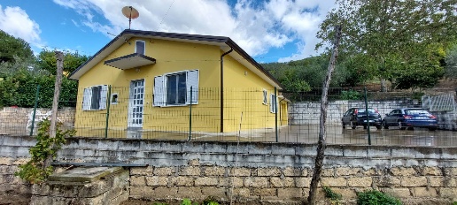 Foto Casa indipendente in contrada valleluogo, Ariano Irpino di 90 m²