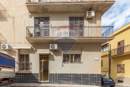 Foto Appartamento in via Carlo buscalia 22, Comiso Centro di 100 m²