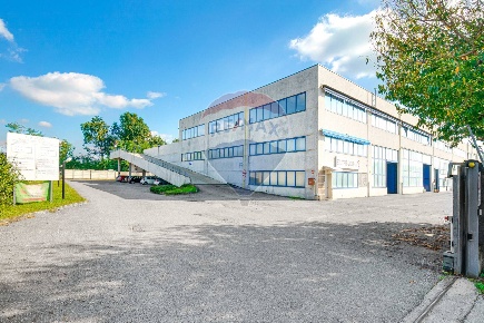 Foto Capannone industriale in VIA DELLE ARTI, Oggiona con Santo Stefano