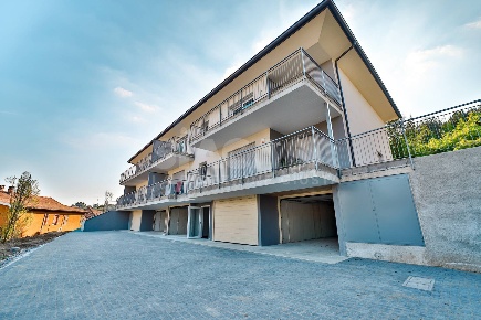 Foto Appartamento in via Monte Sabotino, Inverigo Centro di 98 m²