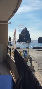 Foto Appartamento in via capparelli, Aci Castello Centro di 100 m²