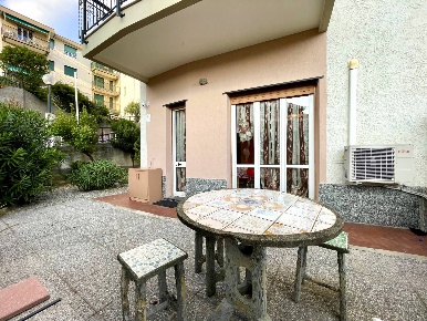 Foto Appartamento in Via Privata Mimose, Pietra Ligure di 58 m² in vendita
