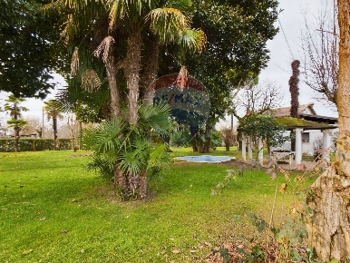 Foto Villa unifamiliare in Via Cascina Casotti 22, Cava Manara di 270 m²