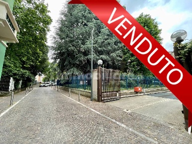 Foto Box in via don calabria, Milano Cimiano di 28 m² in vendita