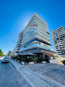 Foto Appartamento in Via Orfeo Mazzitelli, Bari Poggiofranco di 115 m²