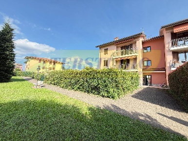 Foto Appartamento in Via Vittorio Veneto, Bonate Sotto di 90 m² in vendita