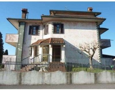 Foto Attico in Via francesco carrara  1/a, Ghisalba Centro di 69 m²