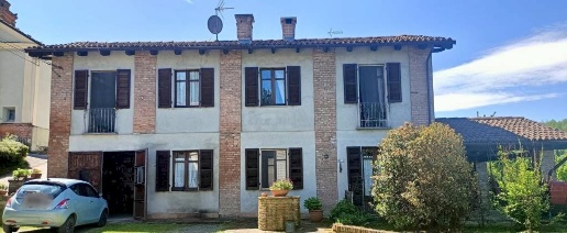Foto Rustico in Frazione Bruciati, Calamandrana di 365 m² con 11 locali