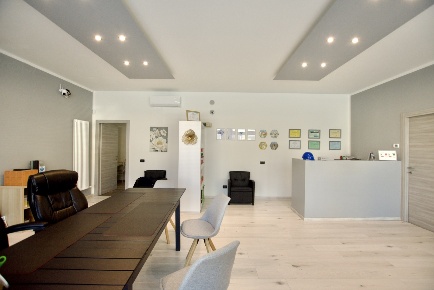 Foto Ufficio in Via Arturo Toscanini 26, Poggio Renatico Centro di 72 m²