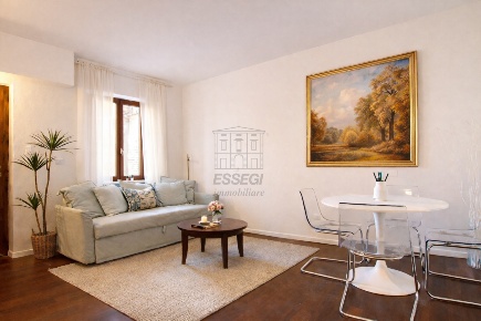 Foto Appartamento in Via Francesco Carrara 49, Lucca di 70 m² con 4 locali