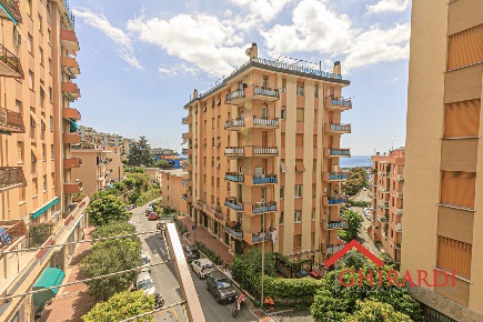 Foto Appartamento in Via Laviosa 31, Genova Pegli di 101 m² con 6 locali