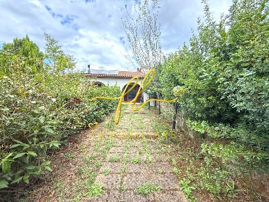 Foto Appartamento a Riparbella di 57 m² con 3 locali in vendita