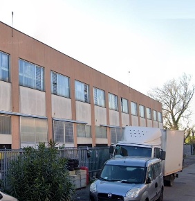 Foto Laboratorio a Pieve Emanuele Centro di 318 m² con 1 locali in vendita