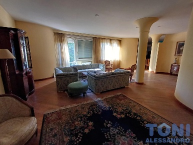 Foto Villa unifamiliare a Empoli Masini - XX Settembre di 350 m² in vendita