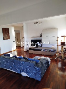 Foto Appartamento a Pontedera Centro di 125 m² con 6 locali in vendita