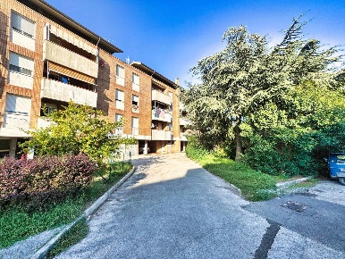 Foto Appartamento a Roccastrada Centro di 88 m² con 4 locali in vendita