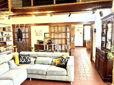 Foto Villa unifamiliare a Campi Bisenzio San Donnino di 190 m² con 6 locali