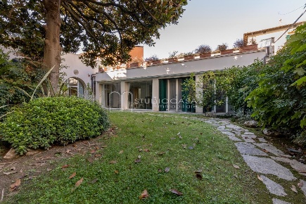 Foto Attico a Pisa San Francesco di 280 m² con 9 locali in vendita