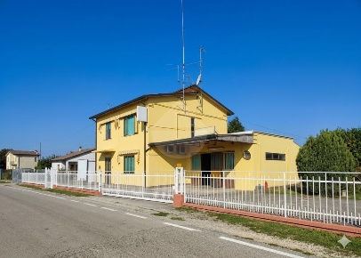 Foto Appartamento in Via Argine destro Adigetto, Rovigo di 245 m²