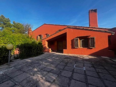 Foto Villa a schiera in VIA MONTEGALLO  6, Osimo di 400 m² con 15 locali