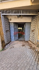 Foto Magazzino in Via Imperatore federico 72, Palermo Fiera di 330 m²