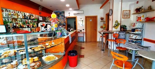 Foto Bar a Pescia Centro di 64 m² con 2 locali in vendita