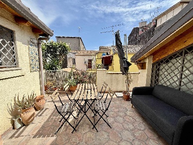 Foto Casa indipendente in via san barnaba  21, Catania Centro Storico