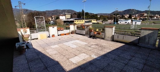 Foto Mansarde a Massa e Cozzile Margine Coperta Traversagna di 145 m²