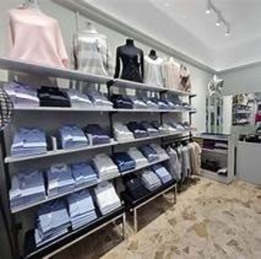 Foto Negozio in Via Ulivelli, Firenze Novoli di 50 m² con 2 locali