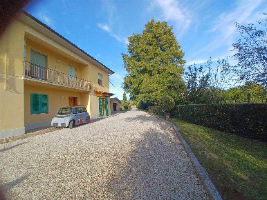 Foto Case semi ndipendenti in VIA DI PONZANO, Fucecchio Centro di 200 m²