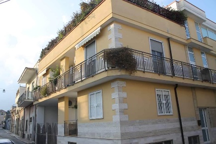 Foto Appartamento a Adelfia di 140 m² con 4 locali in vendita