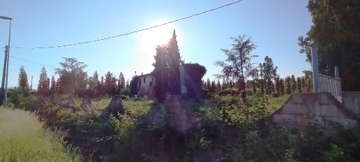 Foto Rustico a Ponte Buggianese di 240 m² con 9 locali in vendita