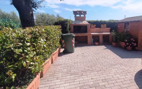 Foto Case semi ndipendenti a Altopascio Spianate, Ponte ai Pini di 190 m²