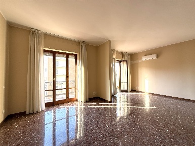Foto Appartamento a Catania Vulcania - Sanzio di 149 m² con 4 locali