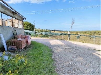 Foto Magazzino in Via Marano, Coriano Marano di 500 m² in vendita