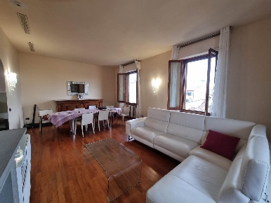 Foto Appartamento a Firenze Le Cure di 160 m² con 7 locali in vendita