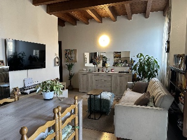 Foto Appartamento in via alessandro manzoni 17, Tradate Centro di 60 m²