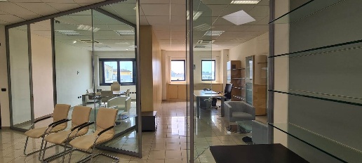 Foto Ufficio a Bagnolo San Vito San Biagio di 4 m² con 3 locali in affitto