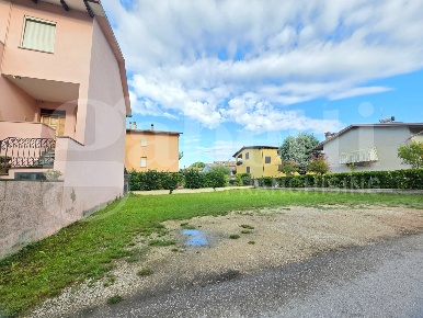 Foto Terreno residenziale in Via VIVALDI 1, Assisi Centro Storico di 380 m²