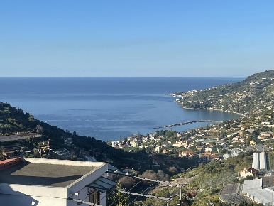 Foto Appartamento in Vicolo Littardi 19, Sanremo Foce - Semeria di 68 m²